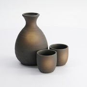 Ceramiczny Zestaw do Sake Bizenbuki – Karafka 300 ml + 2 Czarki 50 ml