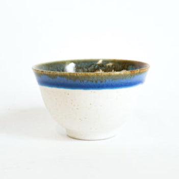Japońska Ceramiczna Czarka do Herbaty Tokyo Design Studio Blue Rim 150ml