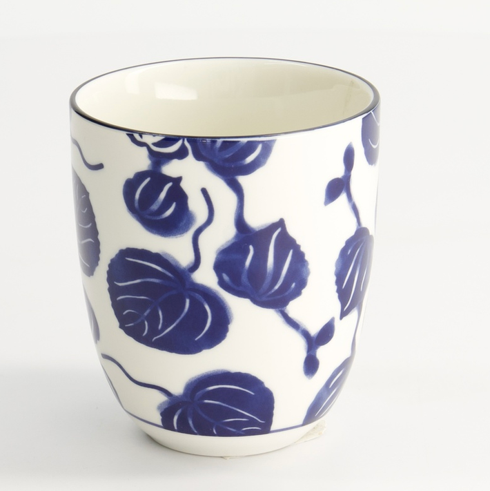 Japońska Porcelanowa Czarka do Herbaty Flora Japonica 170 ml – Tradycyjny Motyw Bluszczu